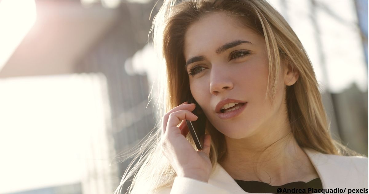 Верх неприличия: 7 ситуаций, в которых общаться по телефону просто стыдно