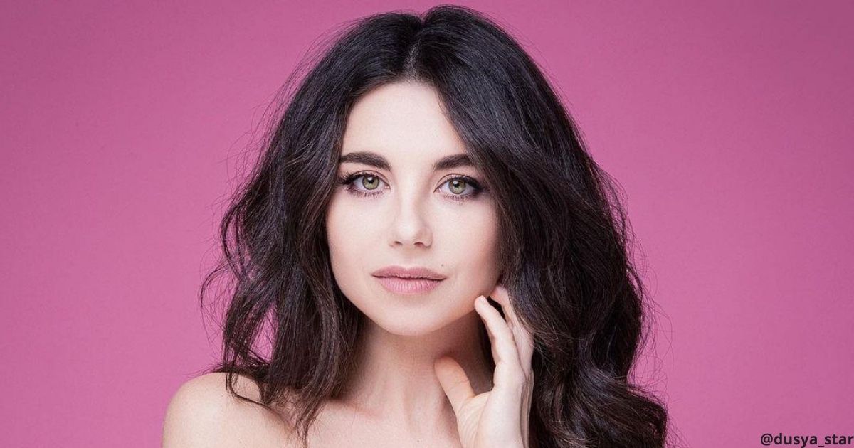 Многодетная мать, жена бизнесмена и красотка. Как выглядит 43-летняя солистка «Винтаж» Анна Плетнева