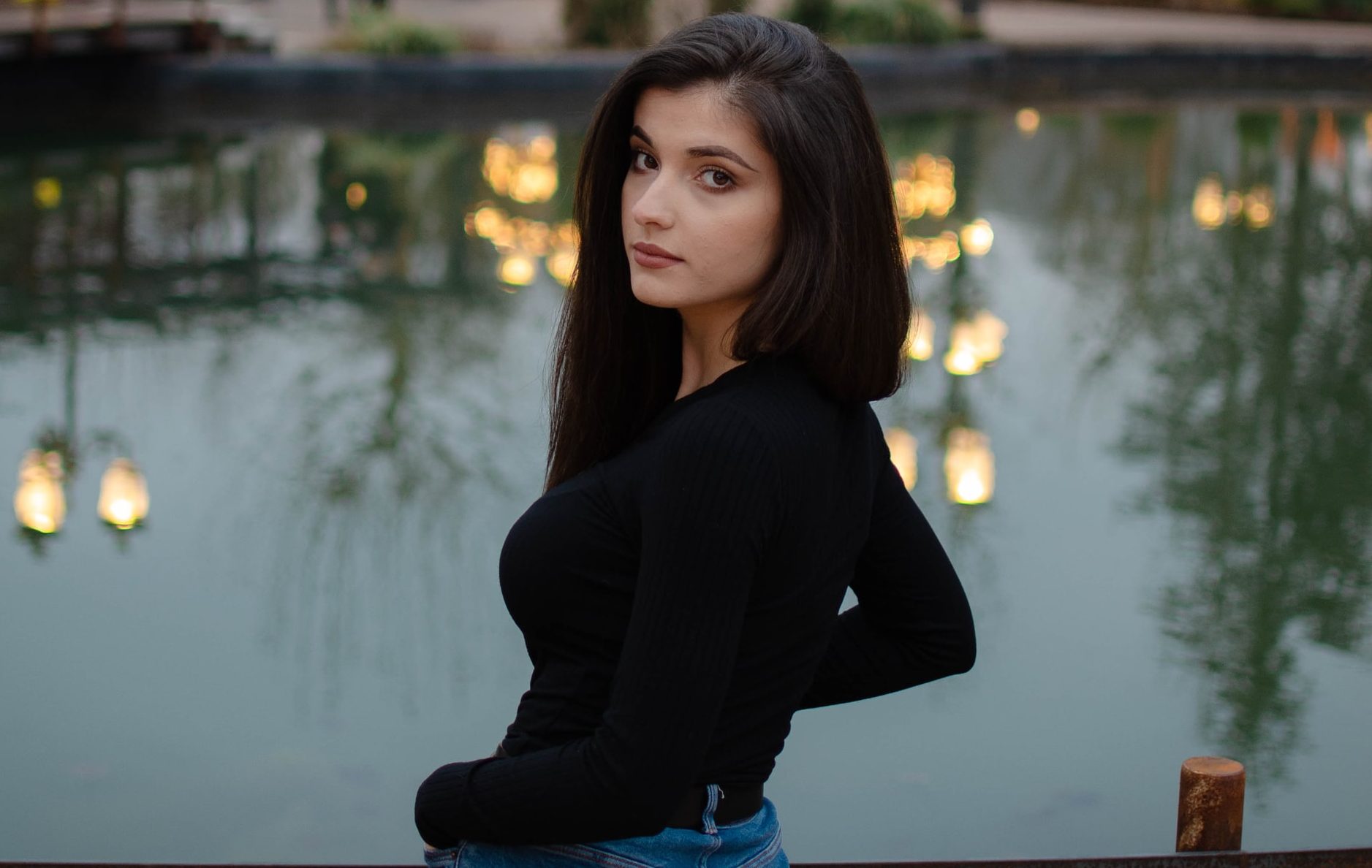 5 признаков роковой женщины, которая будто создана для семейного очага