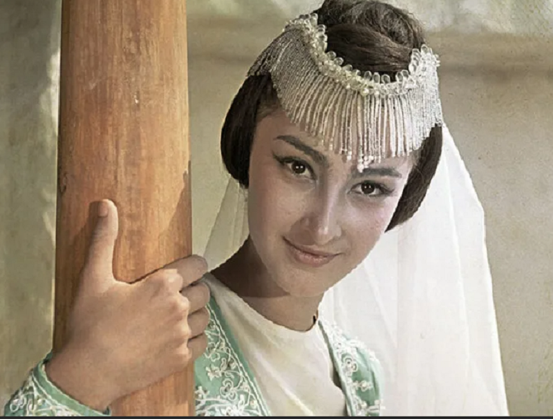 6 актрис с внешностью как у голливудских звезд, о которых мало кто знает