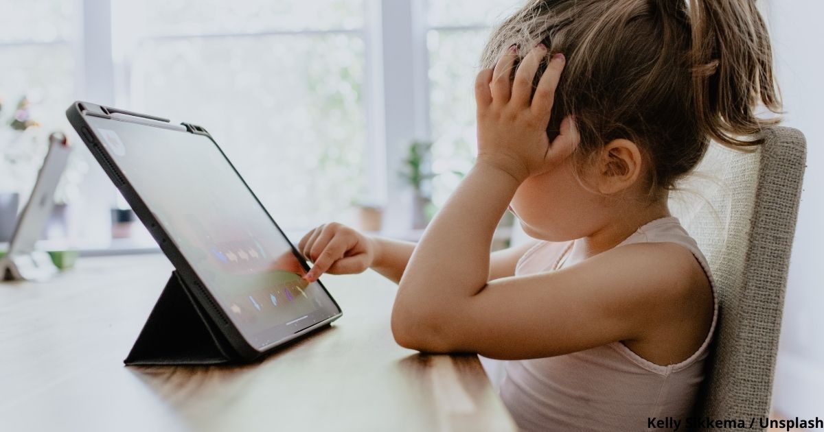 В 4 года пошла в школу, а в 17 — защитила диплом нефтехимика. Как выглядит вундеркинд из Самары и почему ее не берут на работу