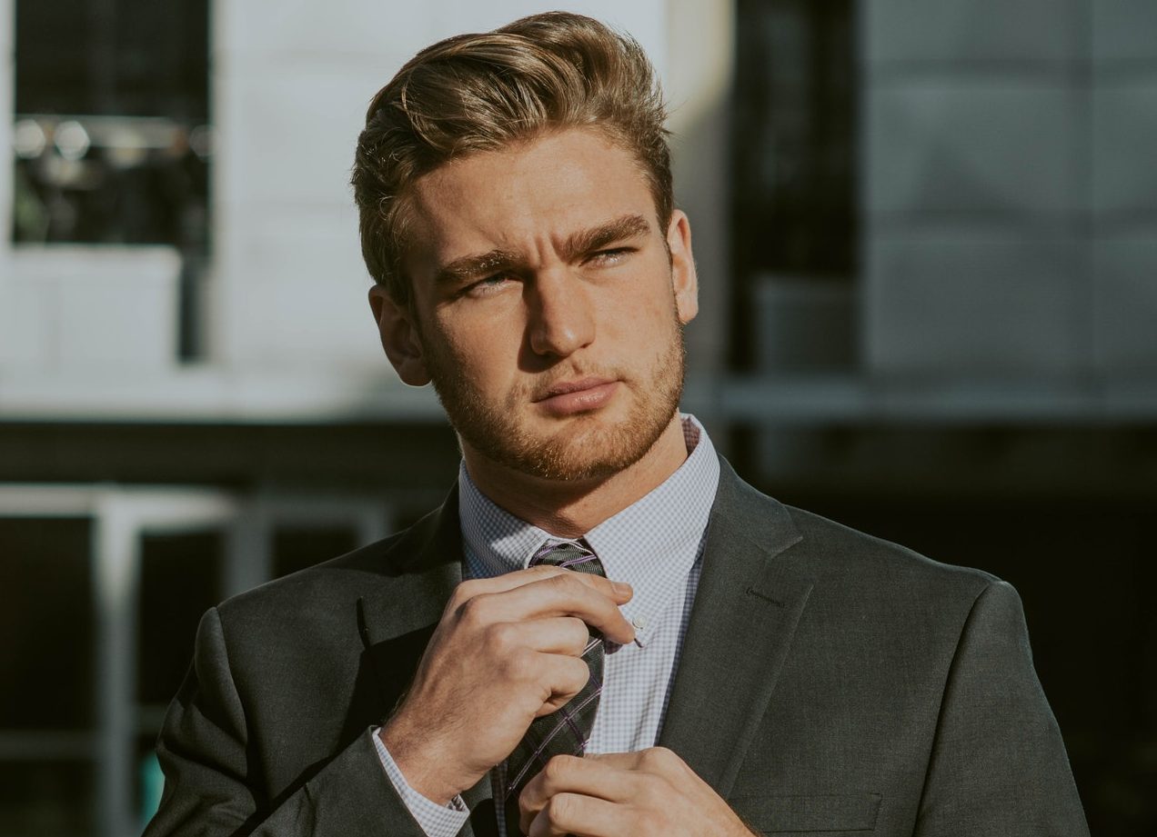 Какие 5 знаков Зодиака носят мужчины, которые притягивают богатство