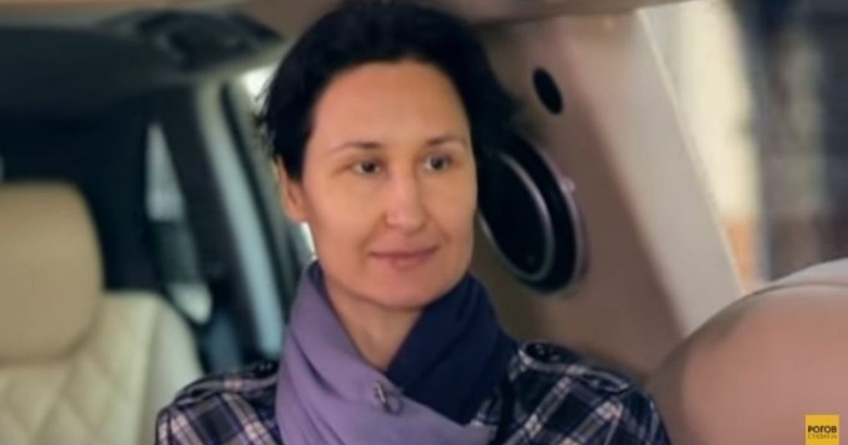 Рост почти 2 метра, 42 размер ноги и нестандартное лицо. Как стилист Рогов переодел жену для красивого мужа