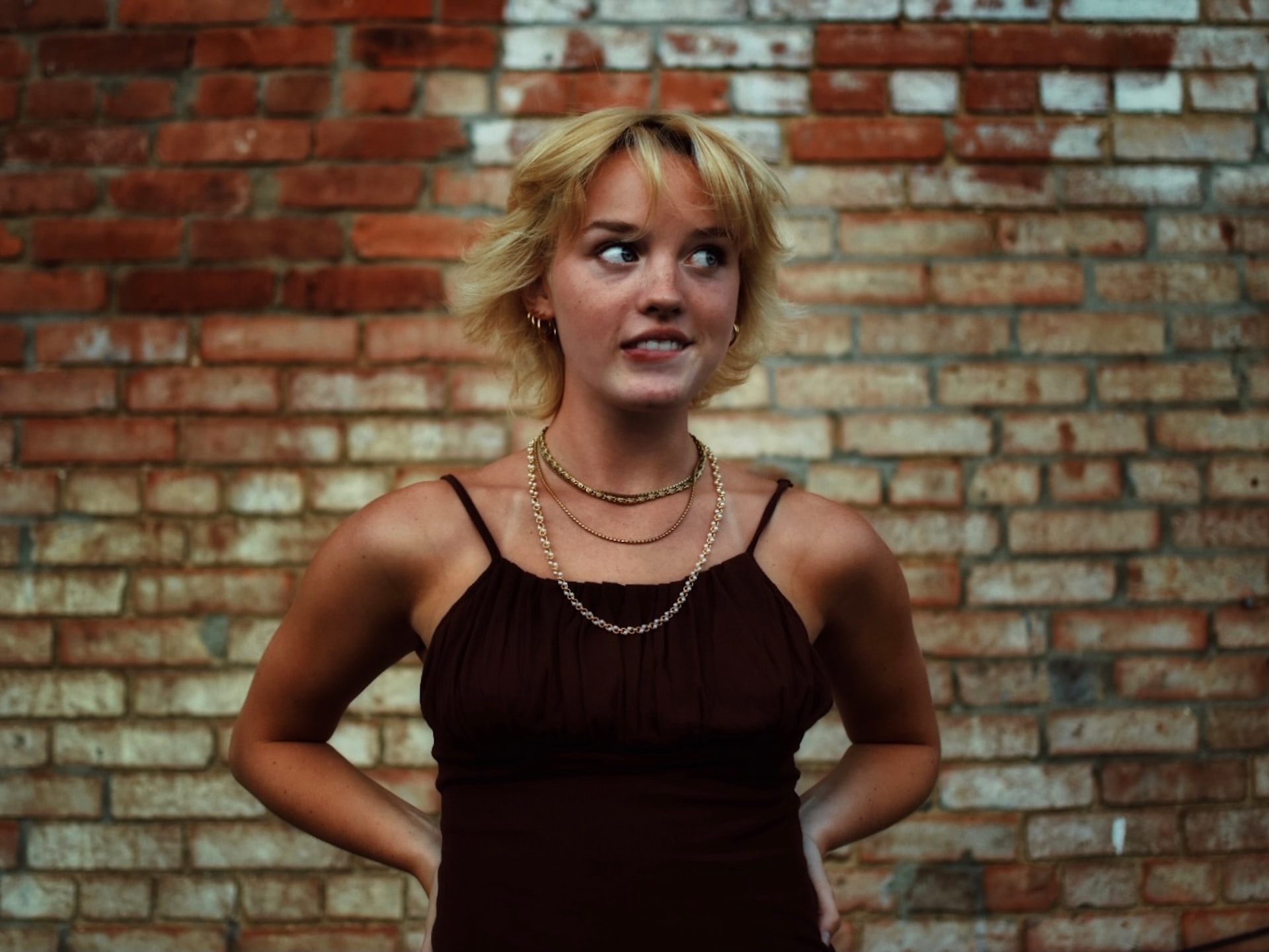 5 манер в разговоре, из-за которых очевидно, что женщина одинока