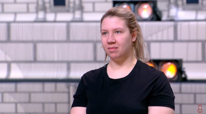 Пришла на «Модный приговор», чтобы ей вернули красоту «как было до брака», а ее состарили на 10 лет. Что сделали стилисты