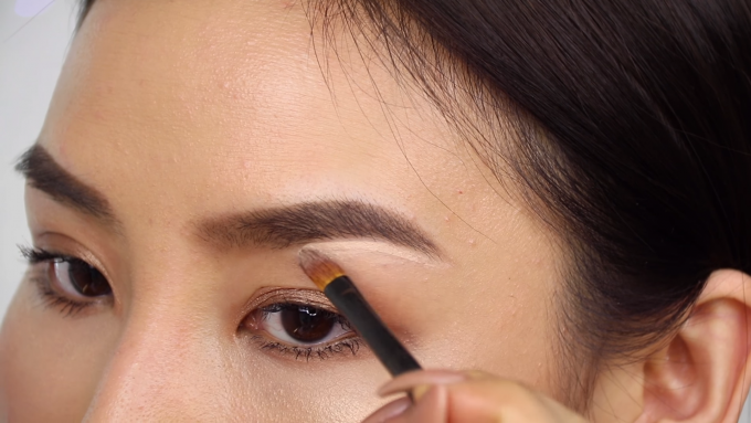 10 COMMON EYEBROW MISTAKES YOU COULD BE MAKING Dos and Donts 2 1 screenshot