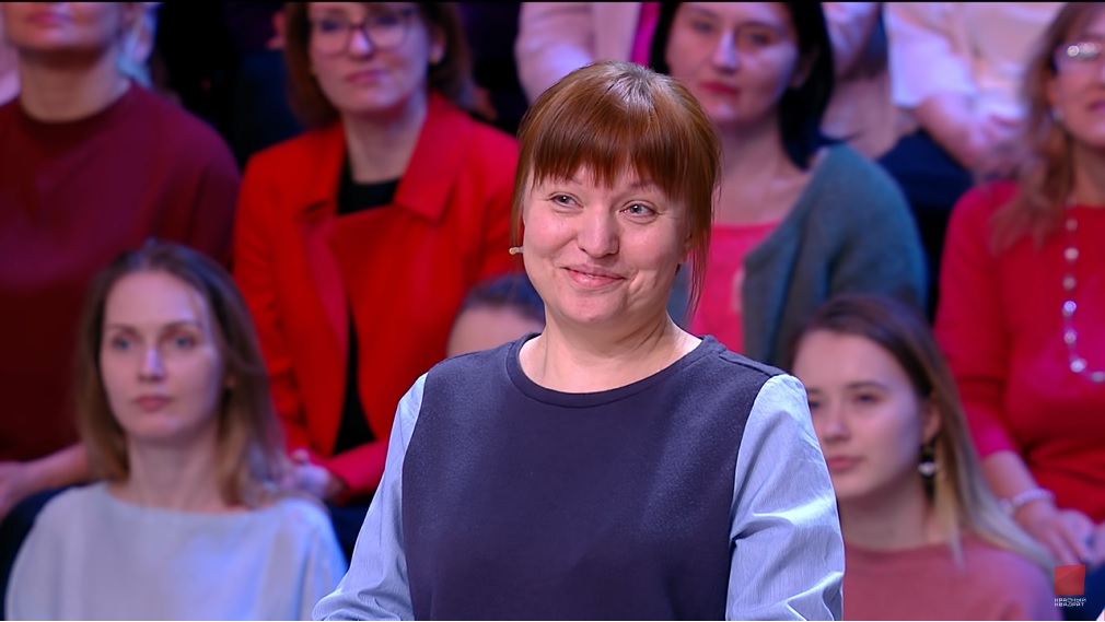 Сын привел 43-летнюю мать на «Модный приговор», чтобы найти ей мужа. Что сделали стилисты