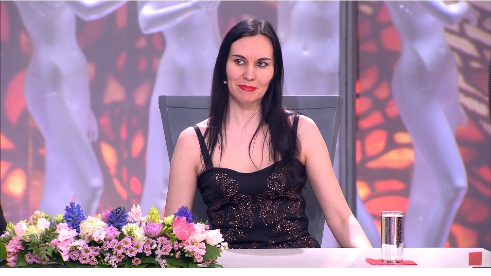 Пришла роковая женщина на лабутенах и в мини-юбке, ушла серая мышка. Почему «Модный приговор» не справился