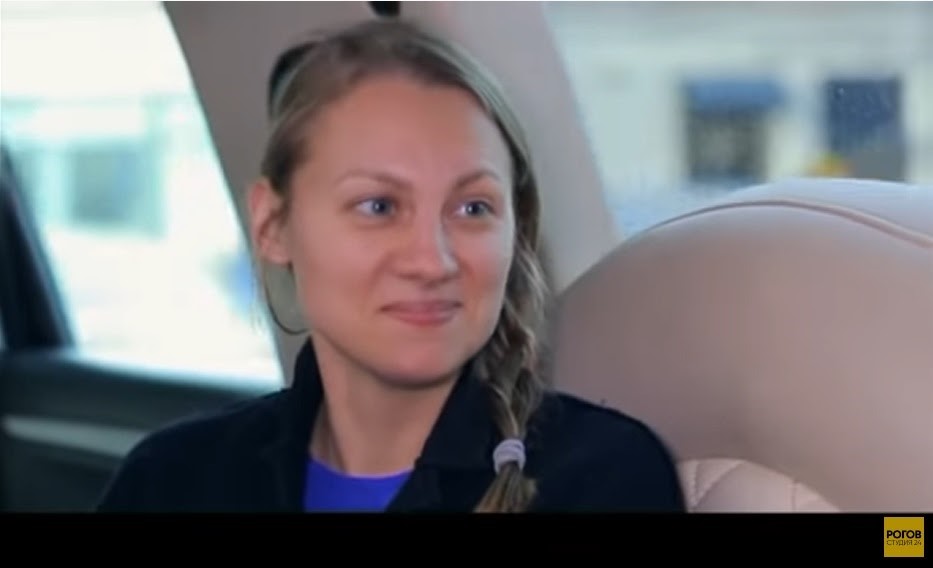 Муж устал от спортивного гардероба жены. Как Александр Рогов превратил в стильную штучку